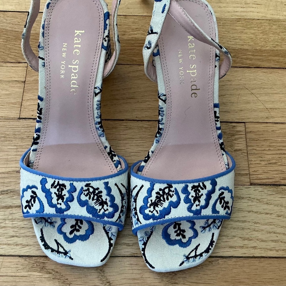 Kate spade Delphine Sandal Size 5B